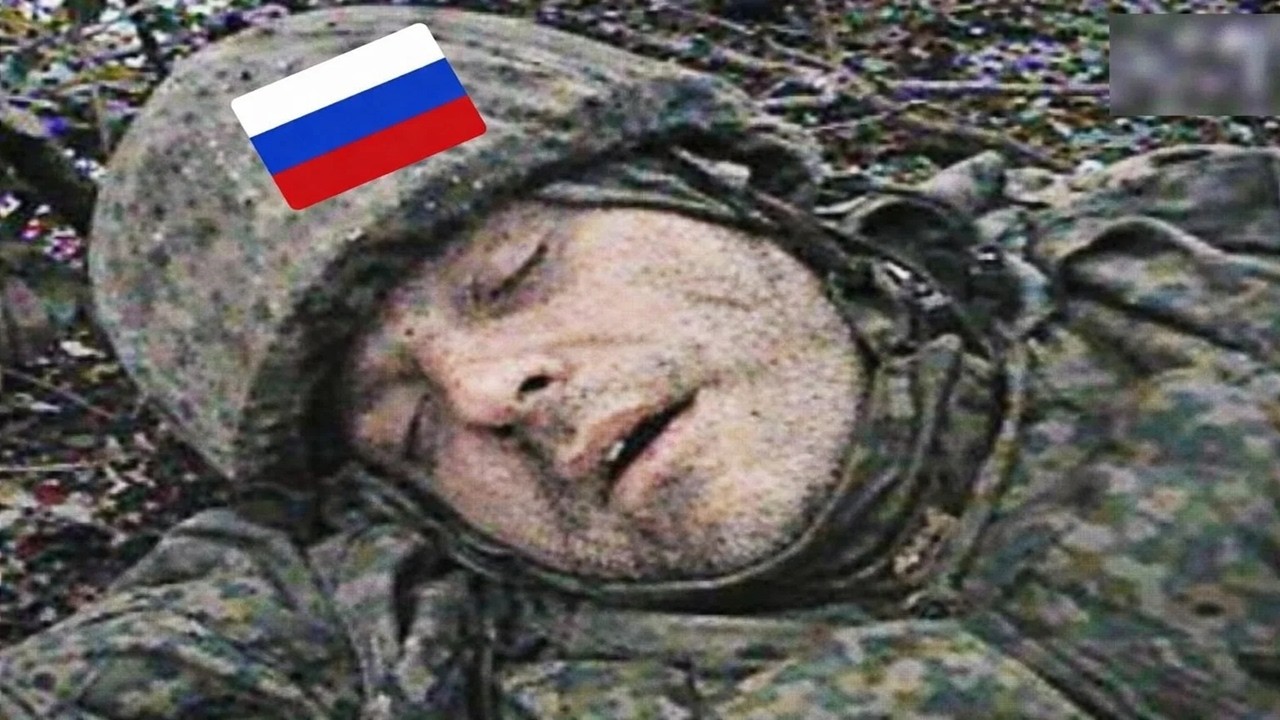 Ukrainian FPV Drone Clears the Trench! Russian Soldiers Have No Exit...