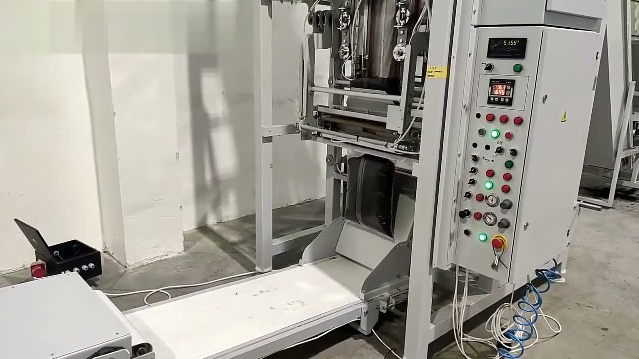 Automatyczna linia do pakowania ziemi pod rośliny, torf, trociny itp.