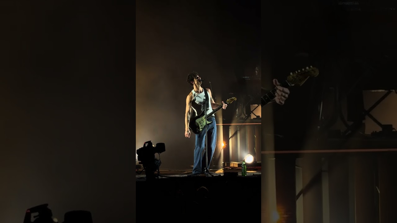 Shawn Mendes - Ruin & Never Be Alone Live in Toronto 