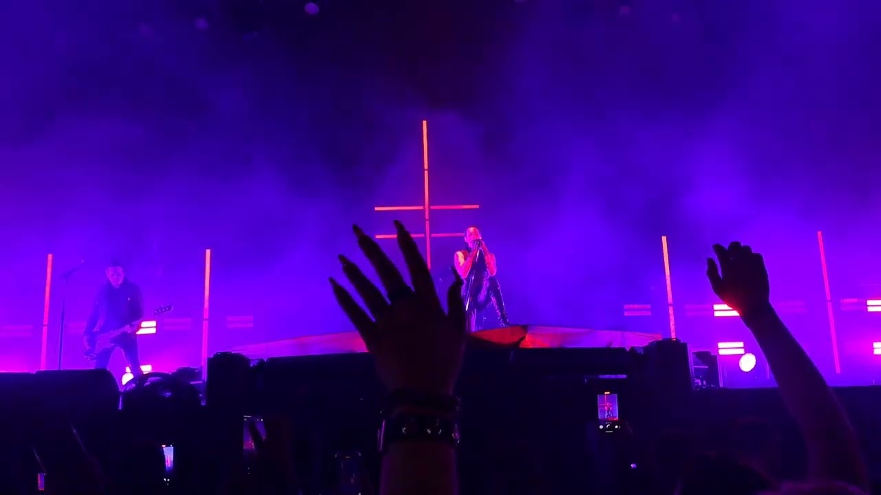 Marilyn Manson - In The Air Tonight [ Istanbul - Bonus Parkorman ] Front of Stage.