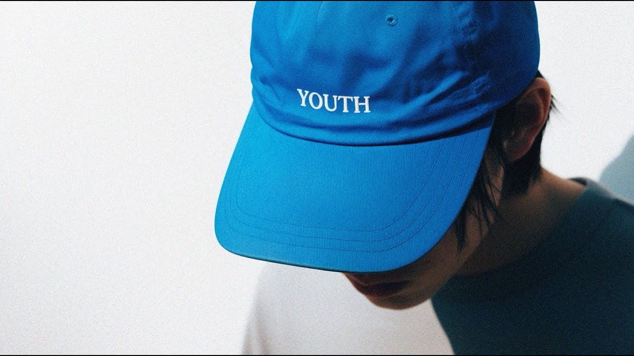 THEO MOON - BLUE YOUTH (Official Lyric Video)