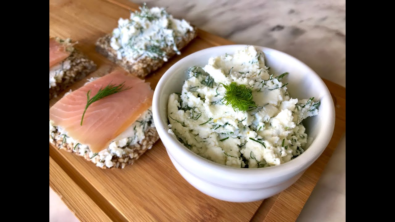 Keto appetizer with salmon and mascarpone