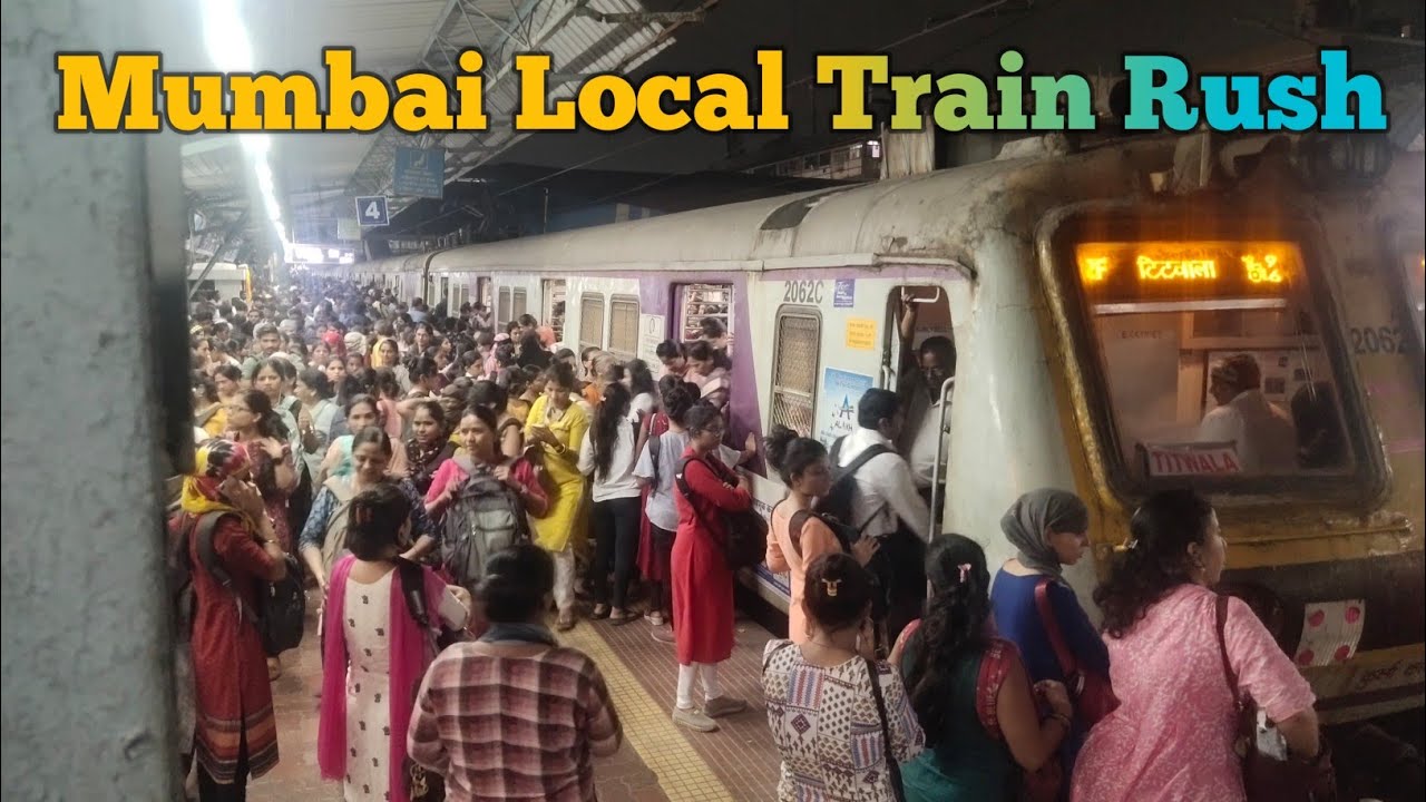 Mumbai Local Train Rush From Thane Station To Dombivali Station.