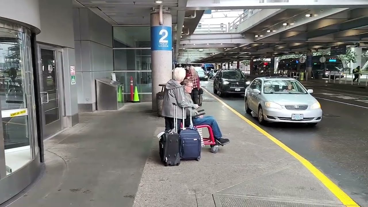 Taking Amtrak Train Or Coach From Union Station After A Portland International Airport PDX Flight
