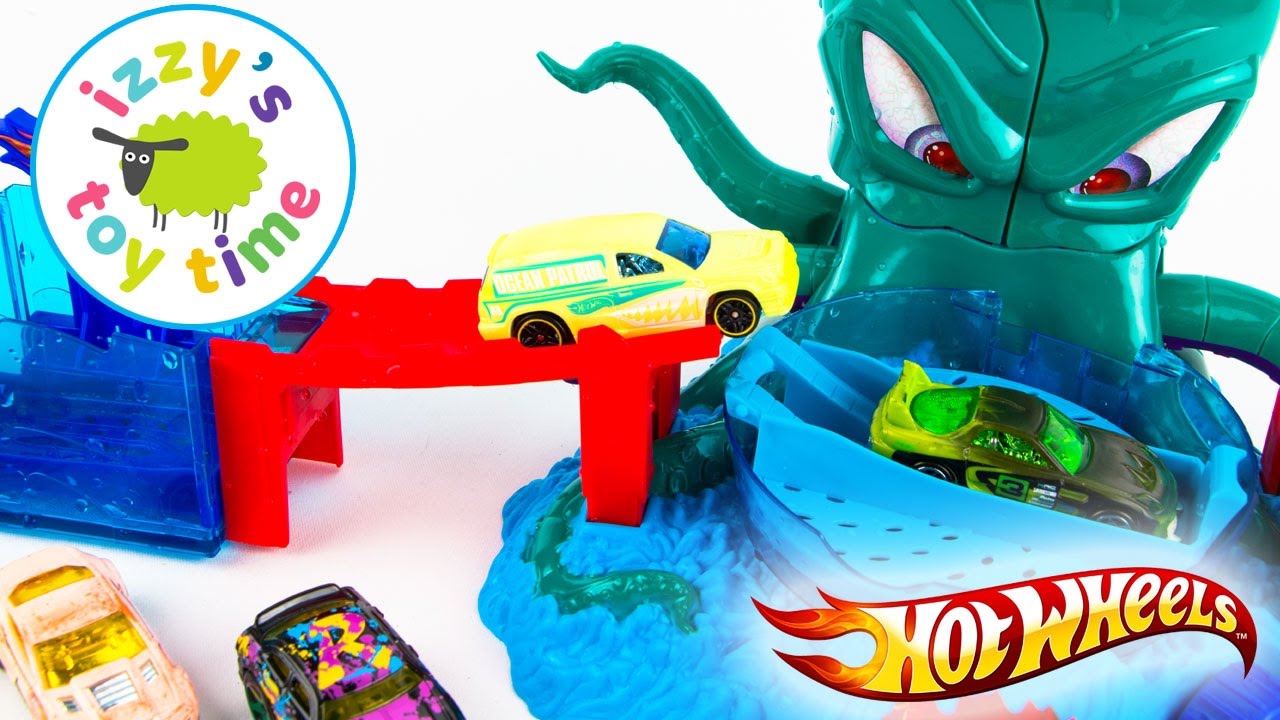 Cars  | Hot Wheels Color Shifters OctoBattle Playset | Fun Toy Cars