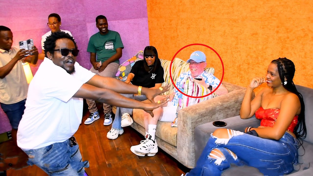 VITUKO VYA DOTTO MAGARI AMVUNJA MBAVU HAJI MANARA NA NANDY WAKATI WAKIWA STUDIO WAKIANDAA NYIMBO