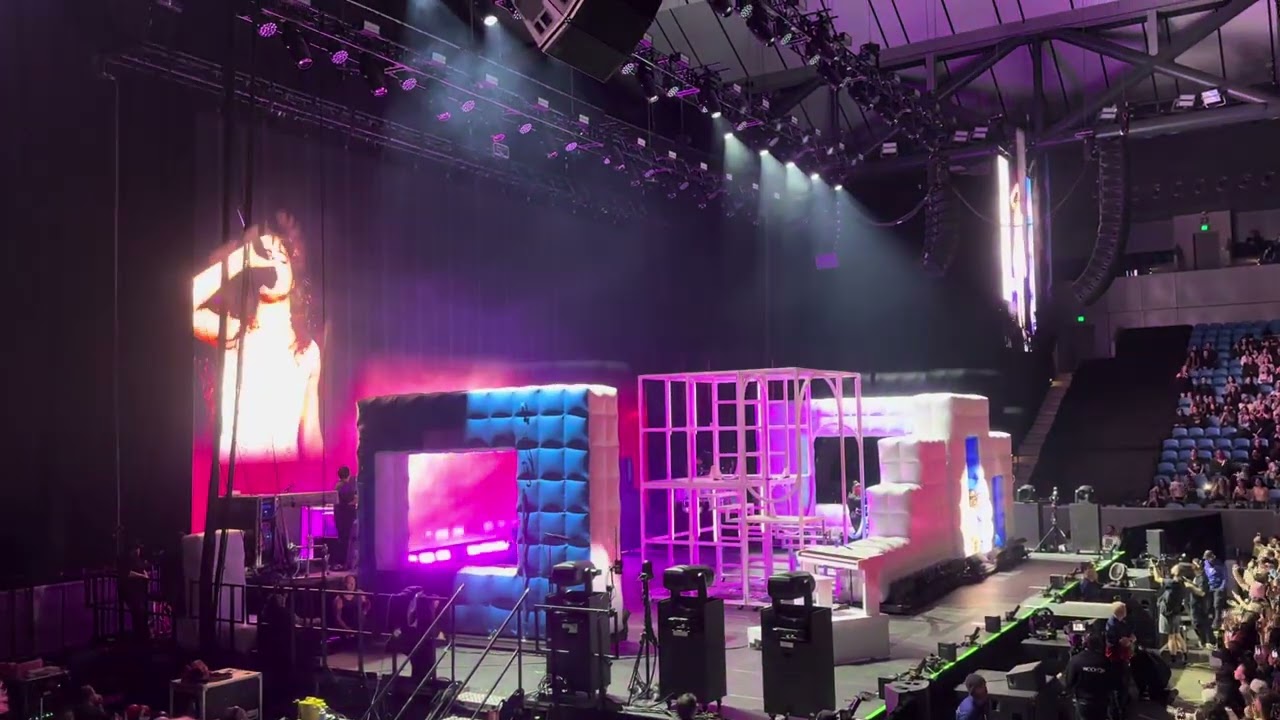 Camilla cabello live in Melbourne yours c tour easy 