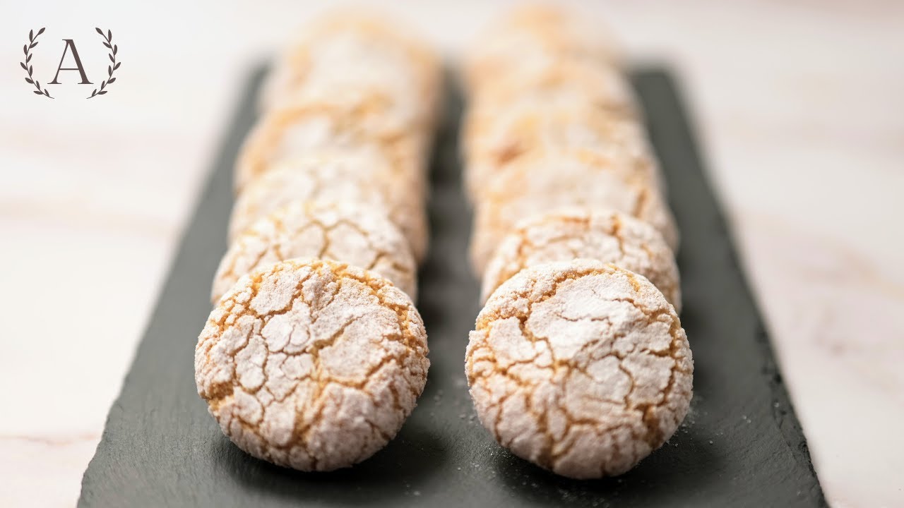 Amaretti Almond Cookies | Vegan