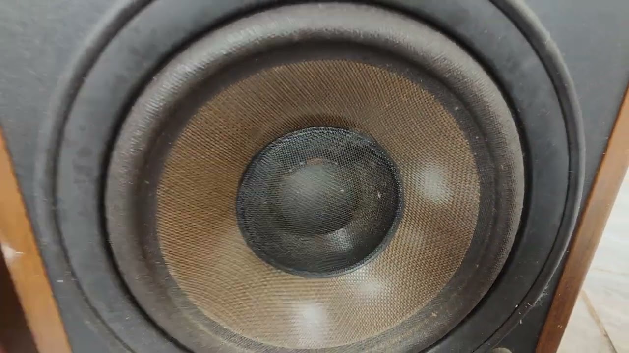 Cặp loa Diatone DS 200Z giá 1.5tr tại Huế.