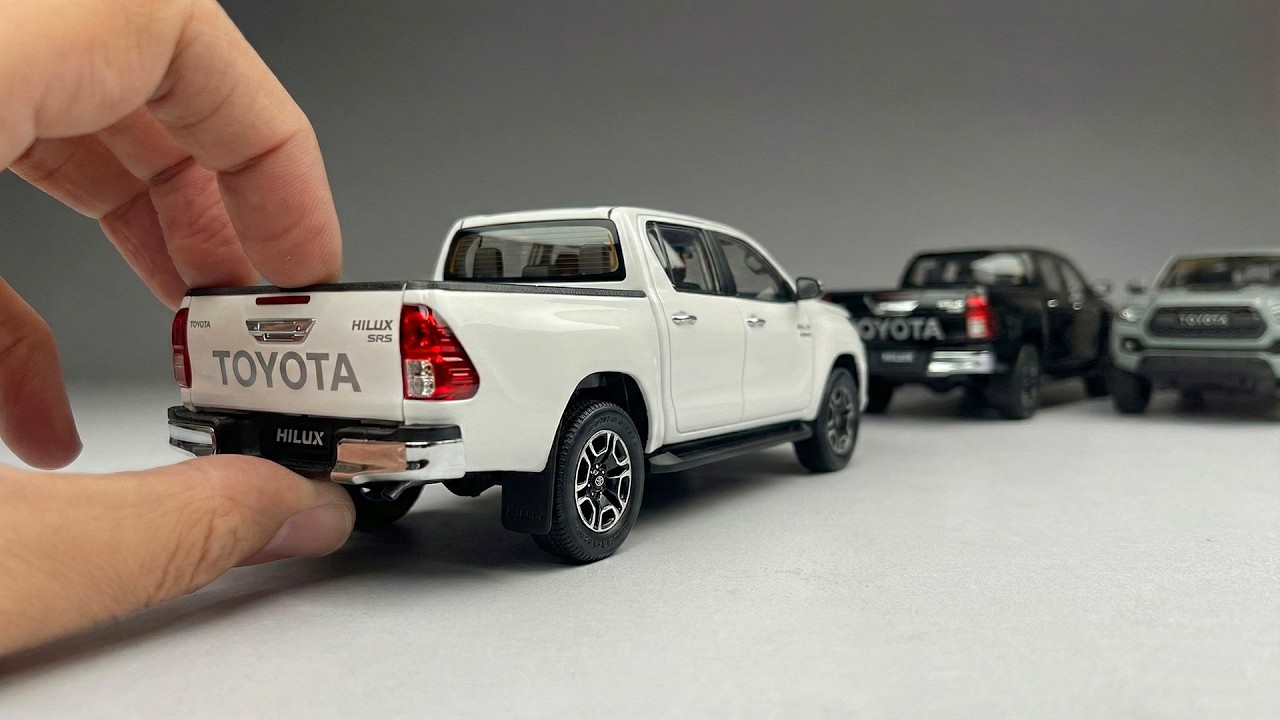 Unboxing of Toyota Hilux SR5 REVO Diecast Scale Model 💖😍