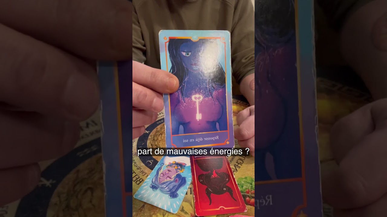 Une personne ne tient pas ce que tu vois ce message