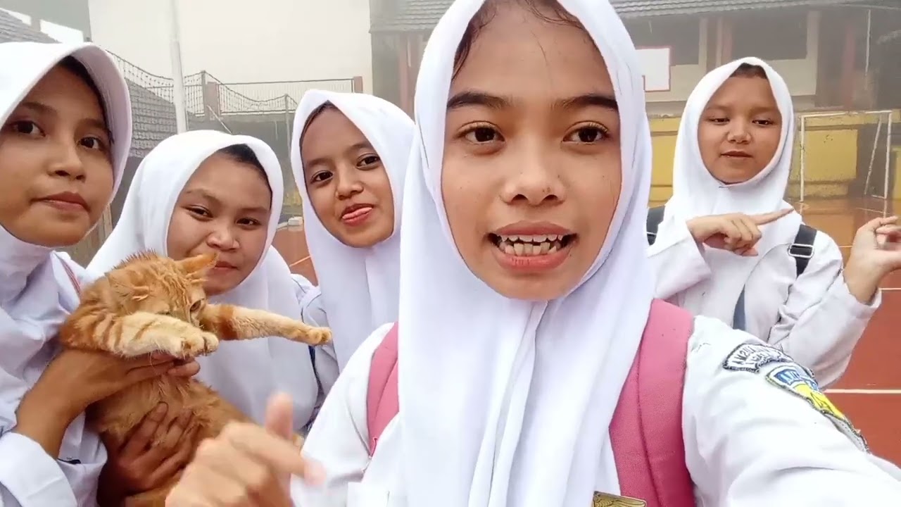 assalamualaikum kami dari kelompok 2 telah selesai mengerjakan tugas video informatika.
