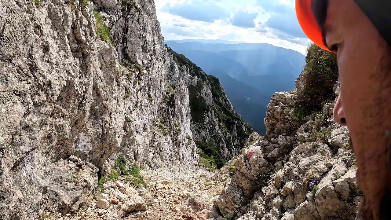 Plaiul Foii, Padina Lăncii(1B), Poiana Închisă, Creasta Sudică, Grind, La lanțuri, Piatra Craiului.