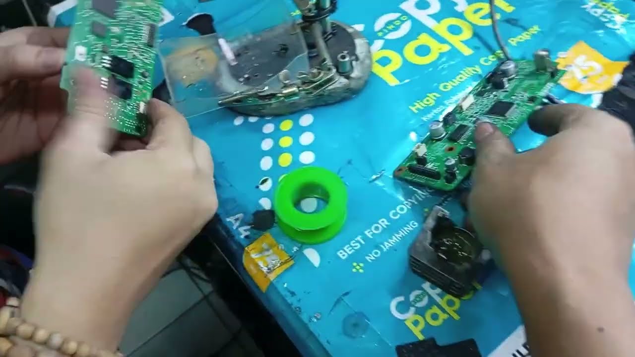 Epson L5290 Muncul Pesan Kertas Macet, Tapi Nggak Ada Kertas?! Ini Solusinya!