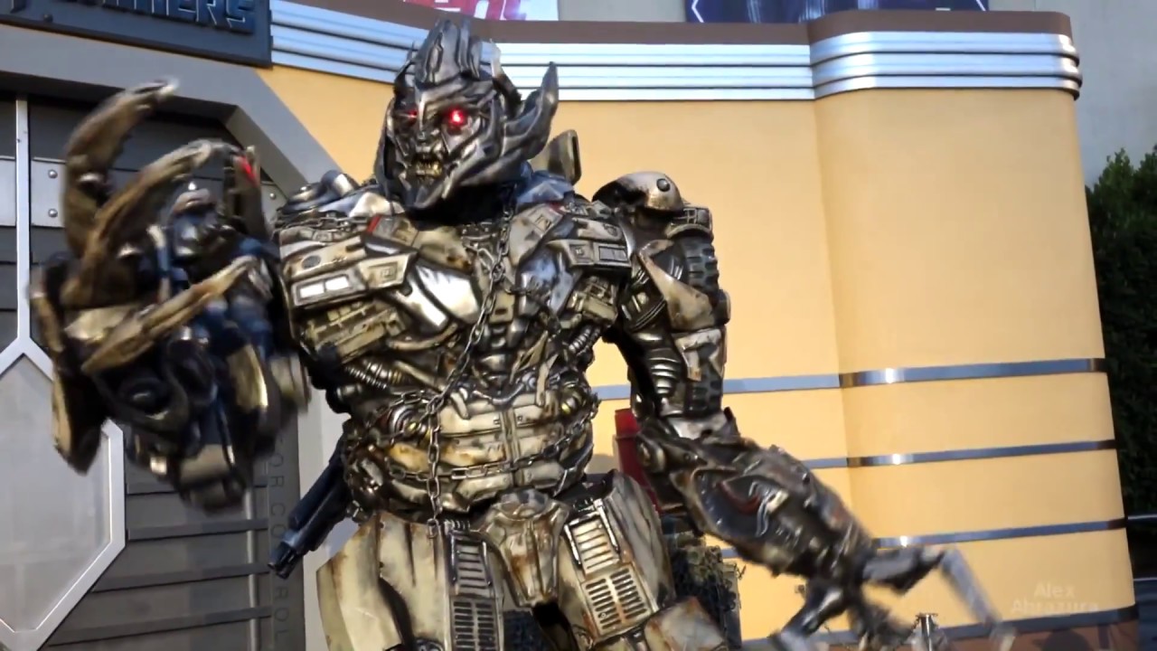 Megatron spreads terror with devilish delight! 3 Episodes at Universal Studios Hollywood
