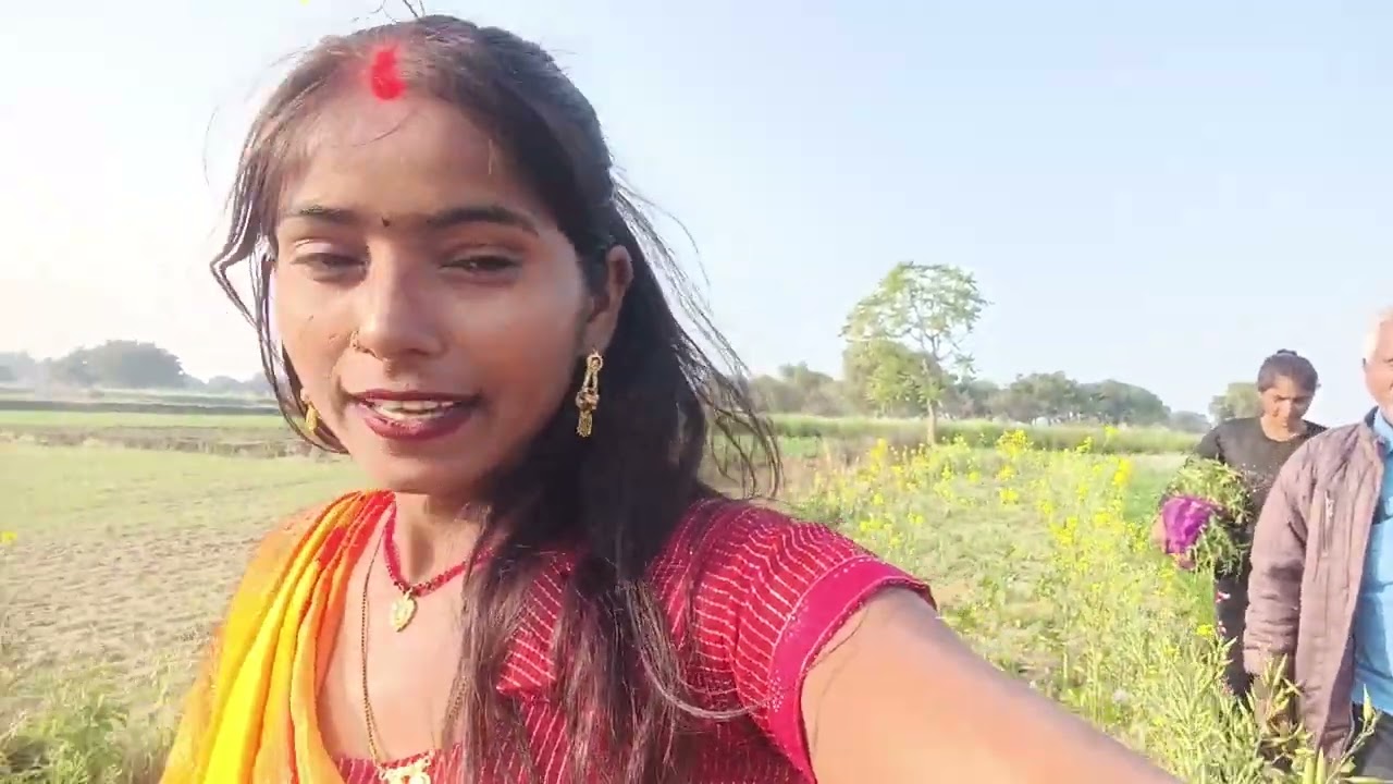 #ekmotahathighumechala #video #funny #आज घूमने गए थे दोस्तों खेत की तरफ साग खाने 😅😅🥹😅😅