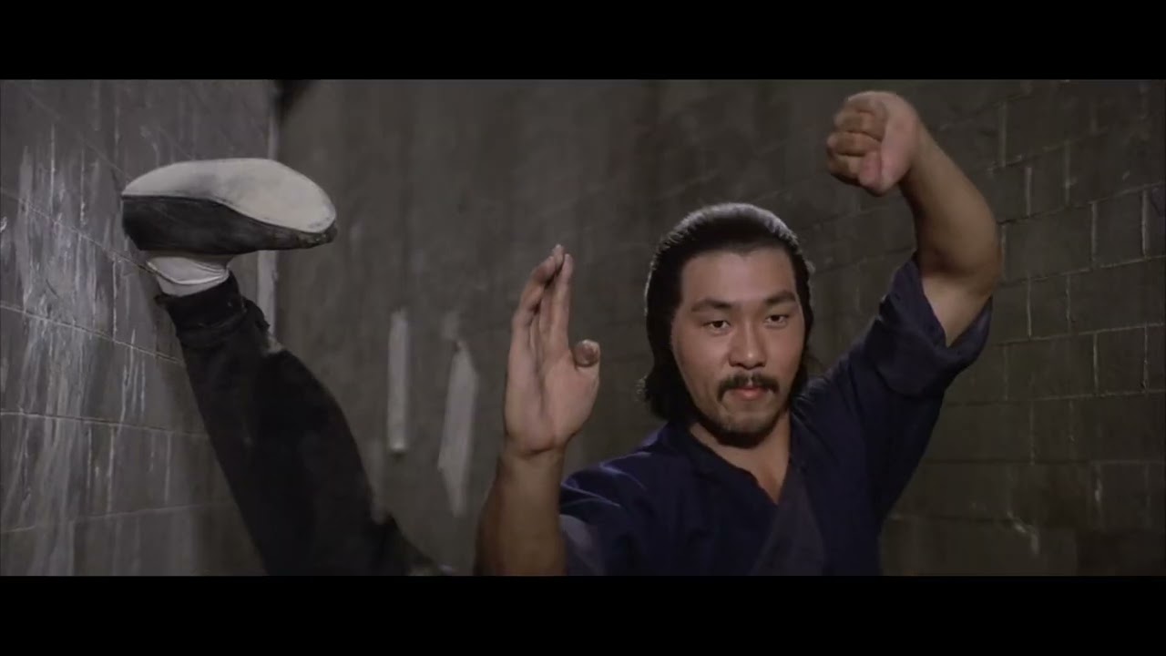 End fight from Shaw brothers Martial Club