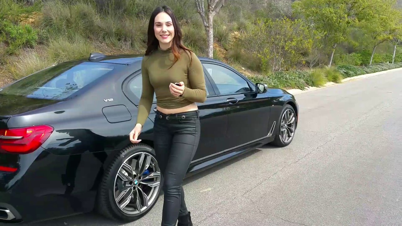 2017 BMW M760i Exhaust Sound / Remote Parking / 20
