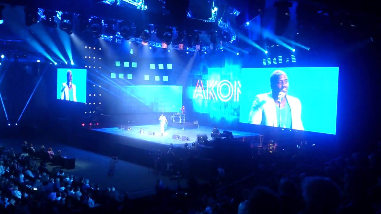 Akon - Lonely, Play Hard (Live In Saint Petersburg) [Part 1]