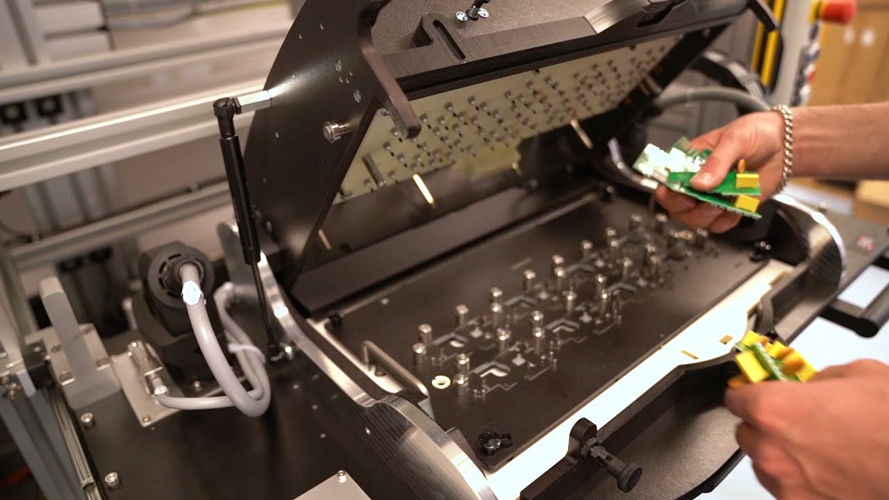 Modulprüfstand für bestückte Elektronikplatinen (PCB)