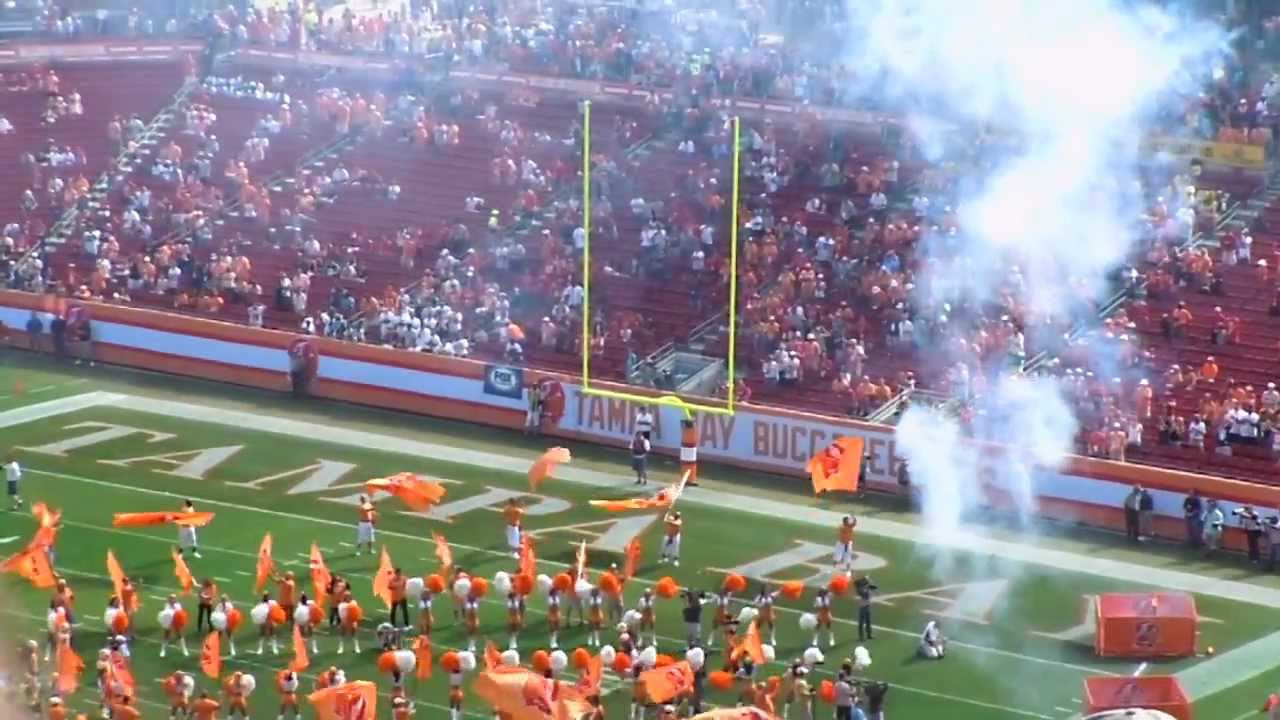 Bucs Throwback Intro