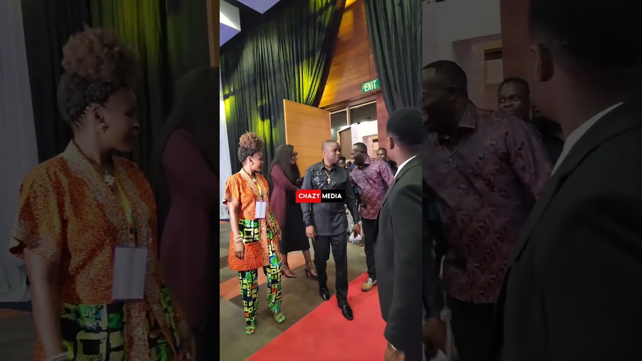 MWAMPOSA AKIWASILI KWENYE UZINDUZI WA NYIMBO ZA CHRISTINA SHUSHO