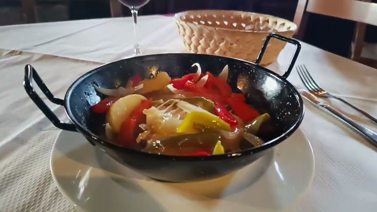 Restaurante famoso en Balboa .León.Palloza