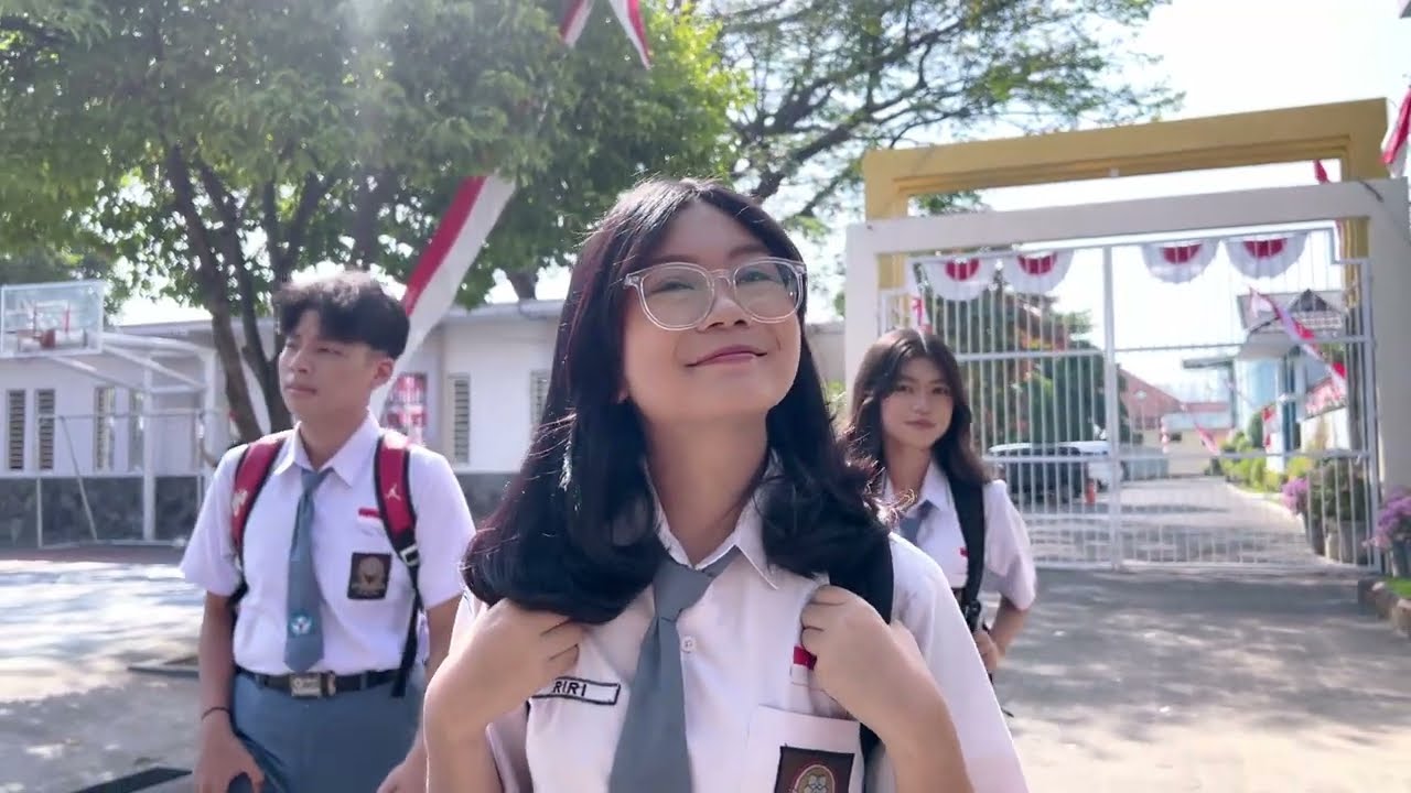 COMPANY PROFILE SMA KATOLIK ST LOUIS 2 SURABAYA