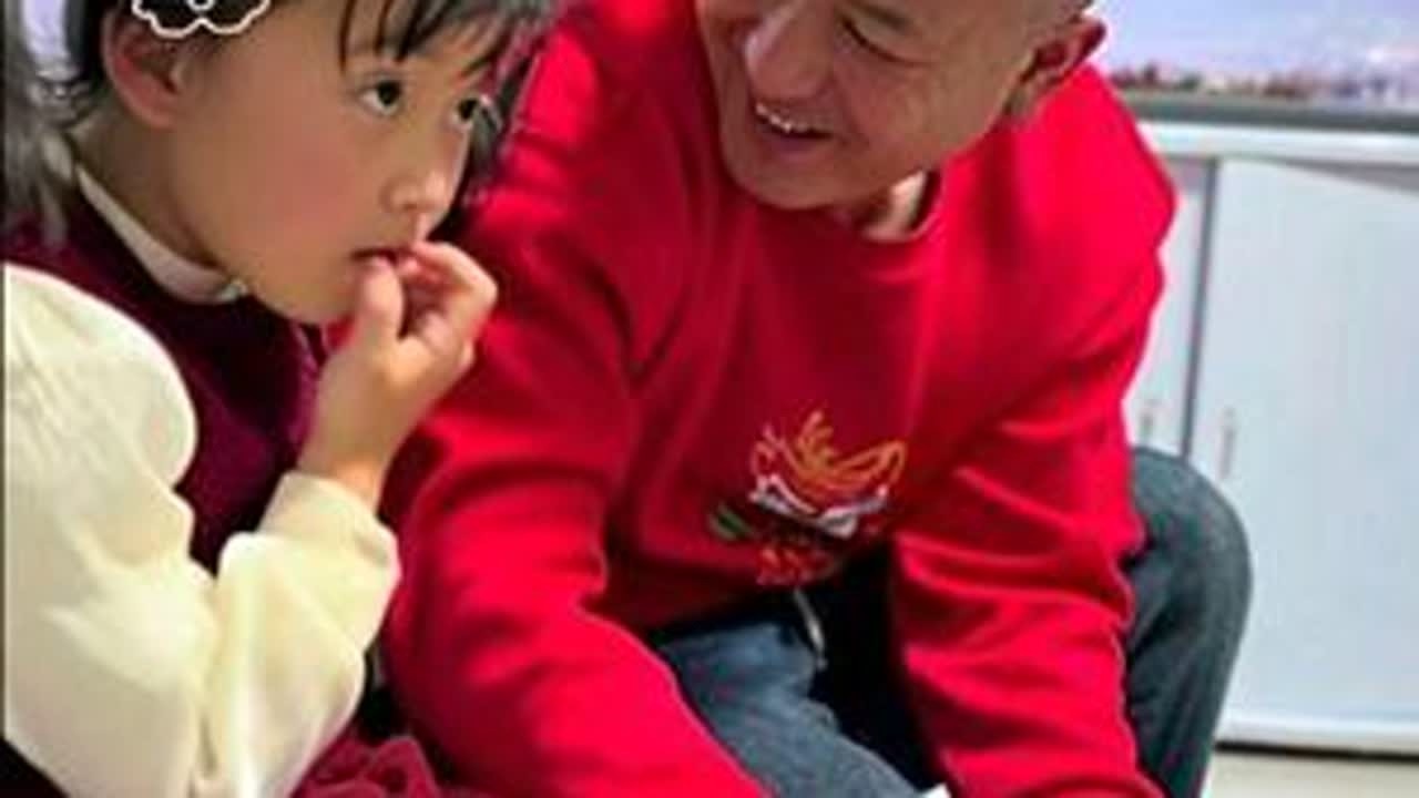 初二回“娘”家，要记得“父”出。 父亲做的很失败，孩子这么大了还不会系鞋带#离异带娃 #我的生活日记 #农村原创视频