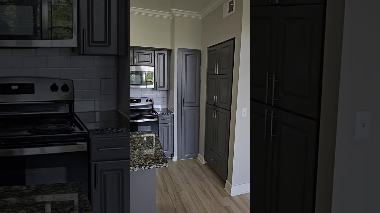 Ellwood at Lake Travis Apartments - B4CR with Attached Garage - Renovated - 1,089 Square Feet