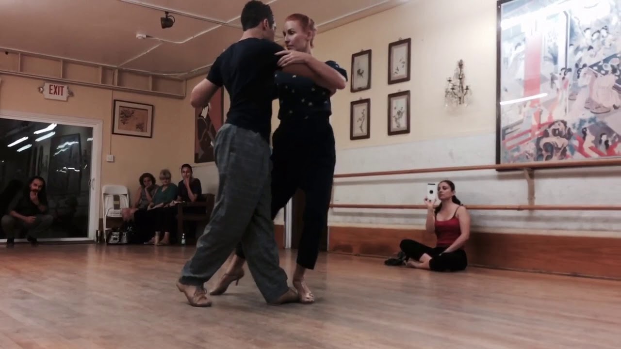 Tango 201: La Media Vuelta