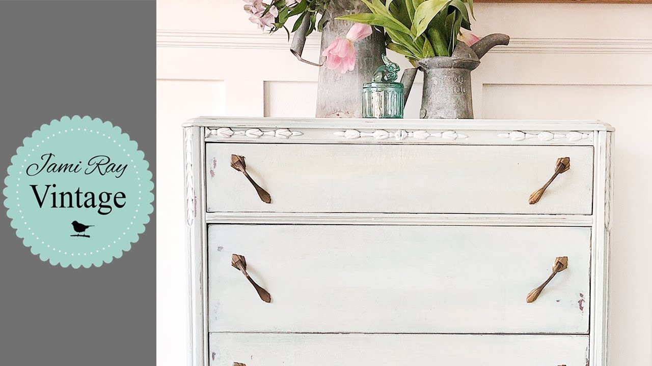 How to Get a Chippy Blended Paint Finish