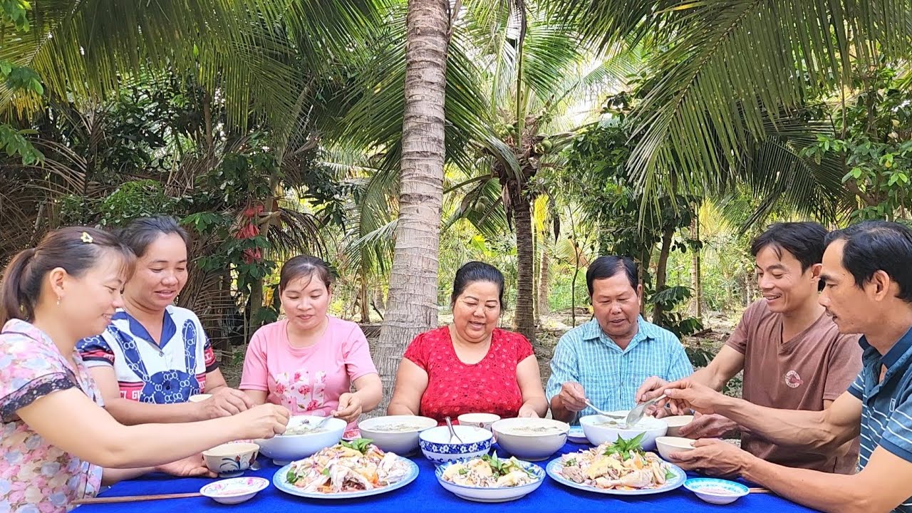Giải Nhiệt Cơ Thể với Nồi Cháo Gà Gỏi Chuối Sáp Ăn Một Lần Là Xuất Mồ Hôi | TKQ & Family T1693