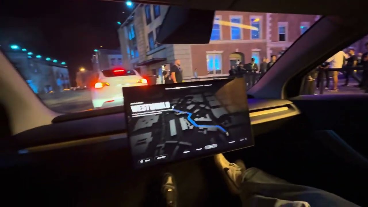 Tesla Cybercab! Моя первая поездка на Tesla без водителя!