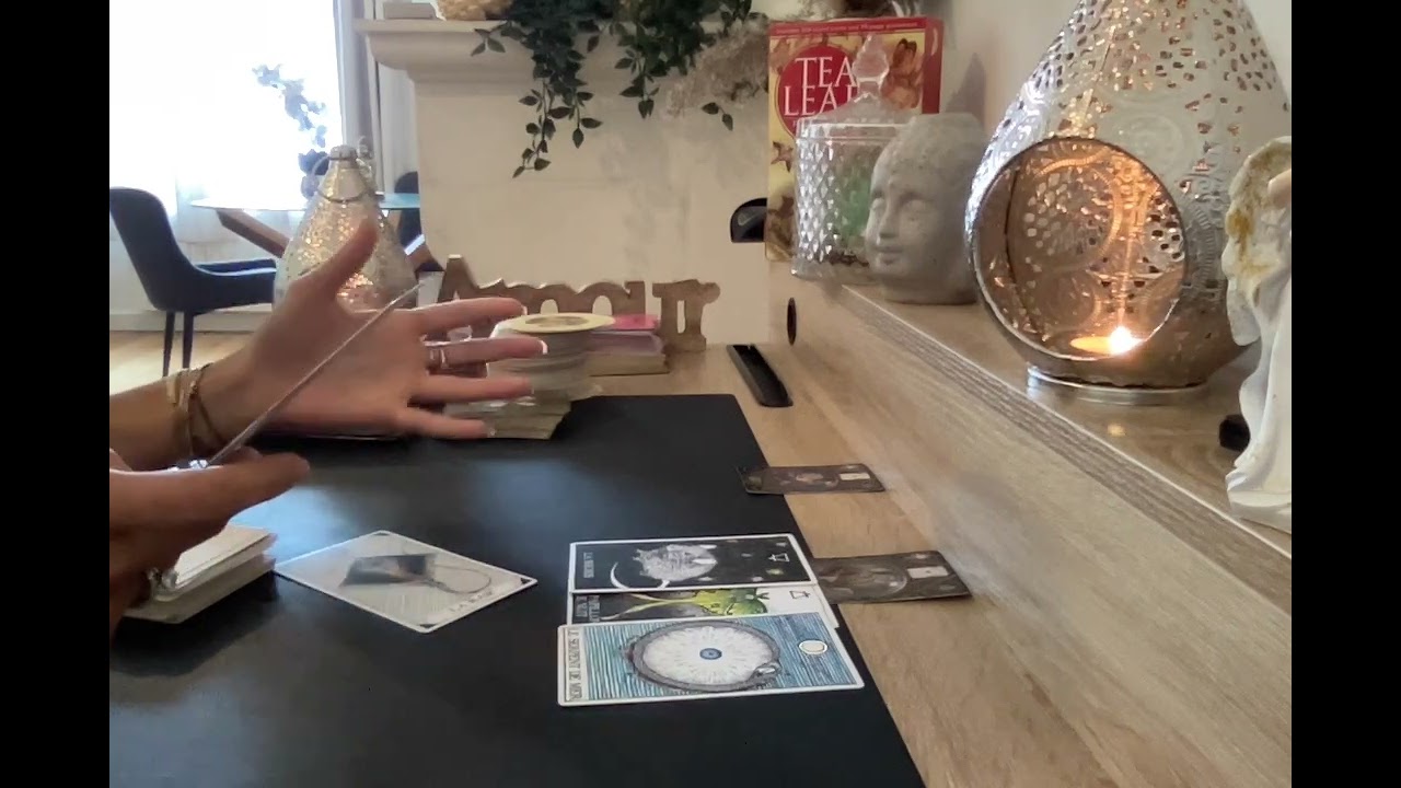 ses pensées depuis que vous l'avez bloqué? #tarot #tarotreading