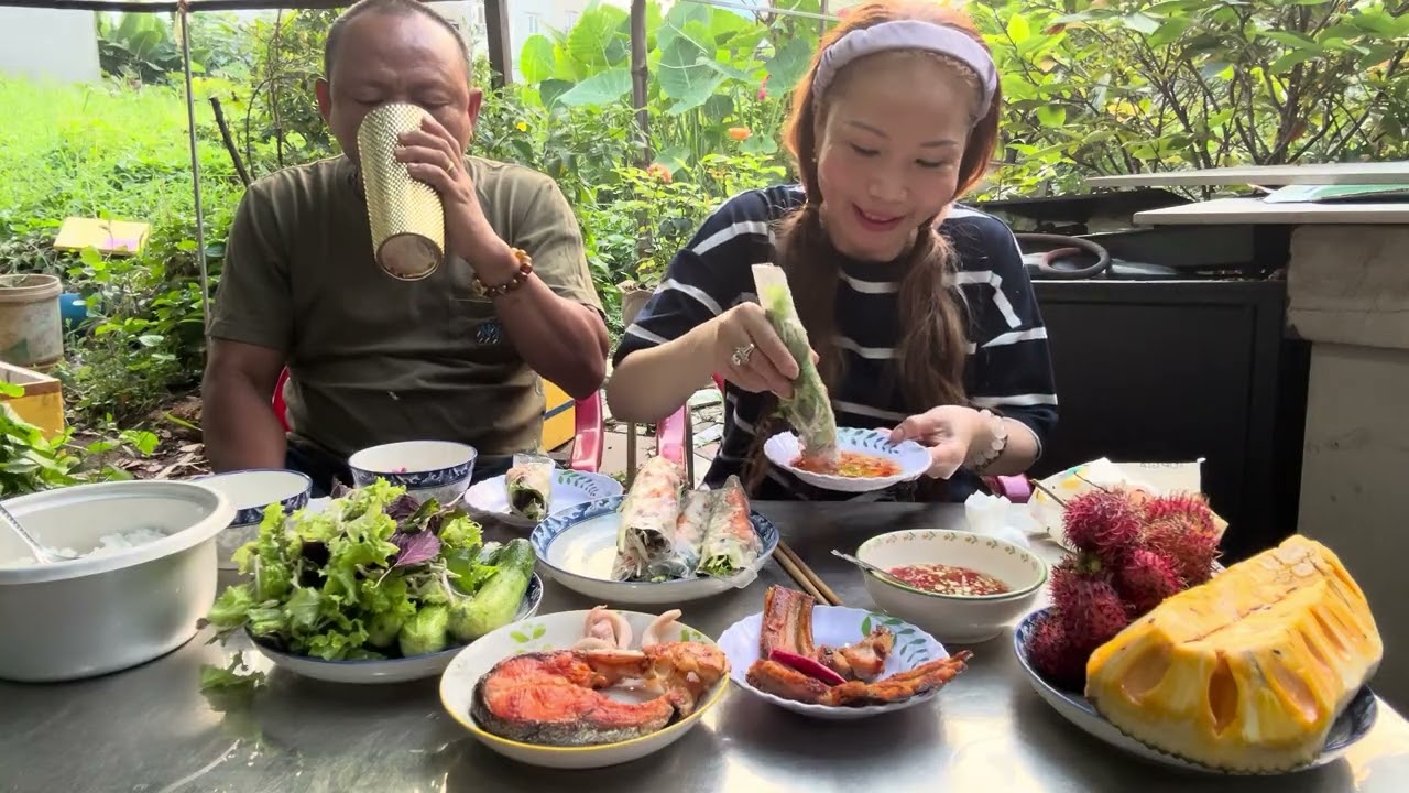 Mời cả nhà ăn gỏi cuốn cá hồi mực ăn cơm khô cá lóc 