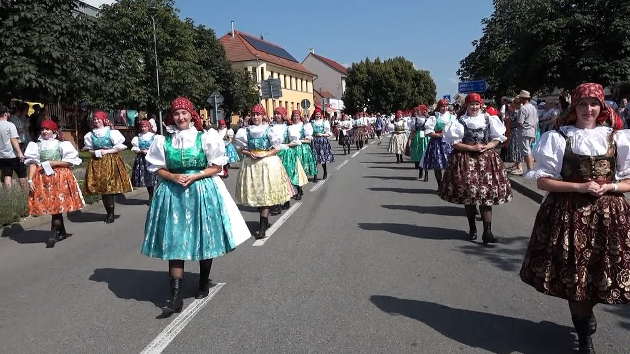 MFF STRÁŽNICE 2024 - Slavnostní průvod