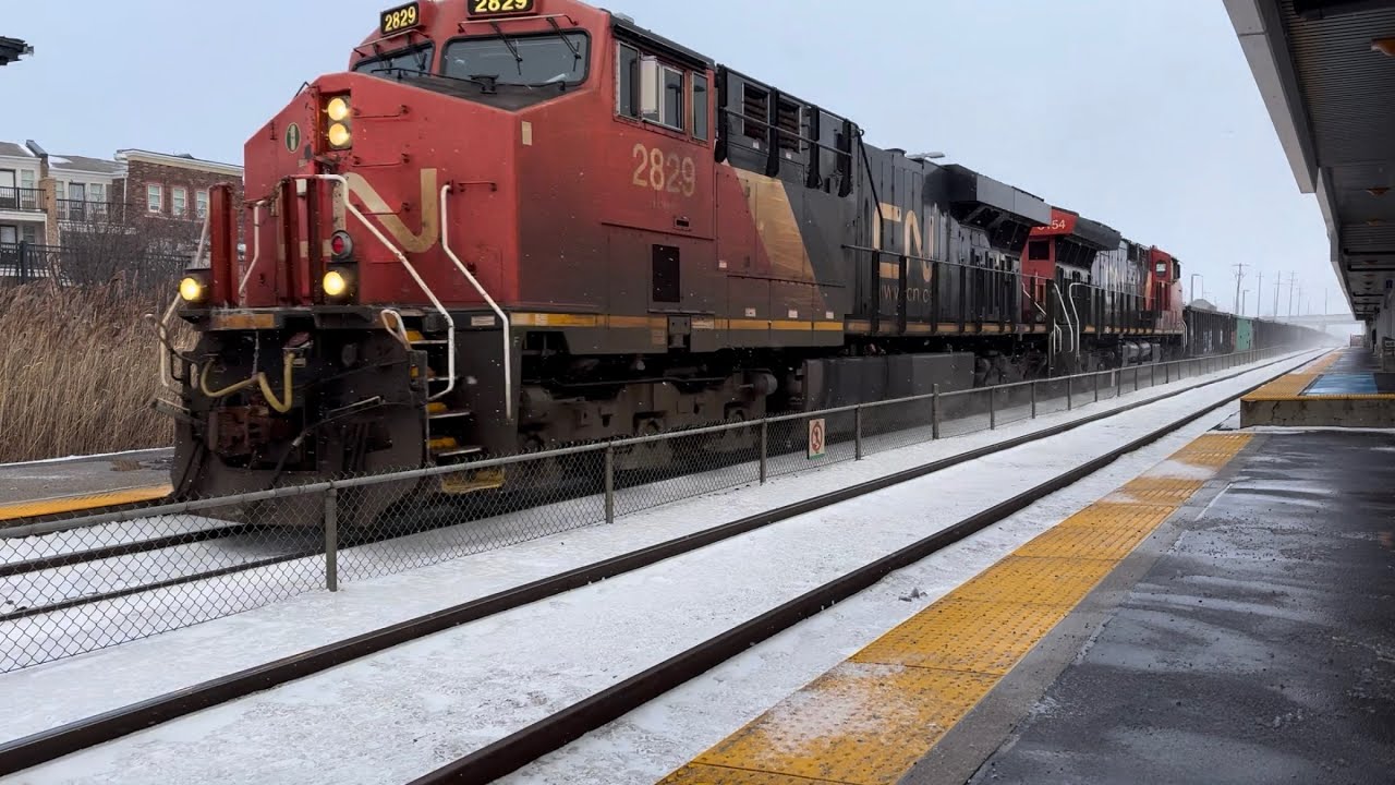 Railfanning at Mount Pleasant, Brampton, ON! 