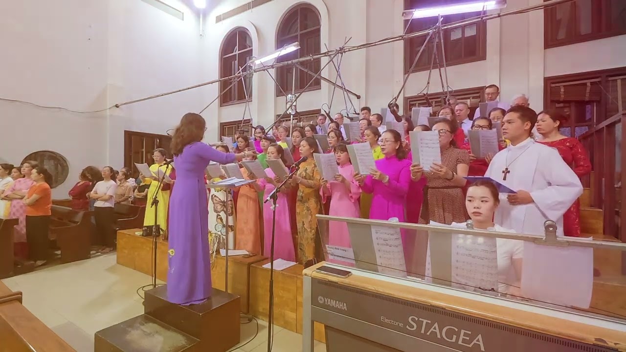 Nhập Lễ: Xuân Tạ Ơn - ST: Hoàng Phương ( Mùng 3 Tết )