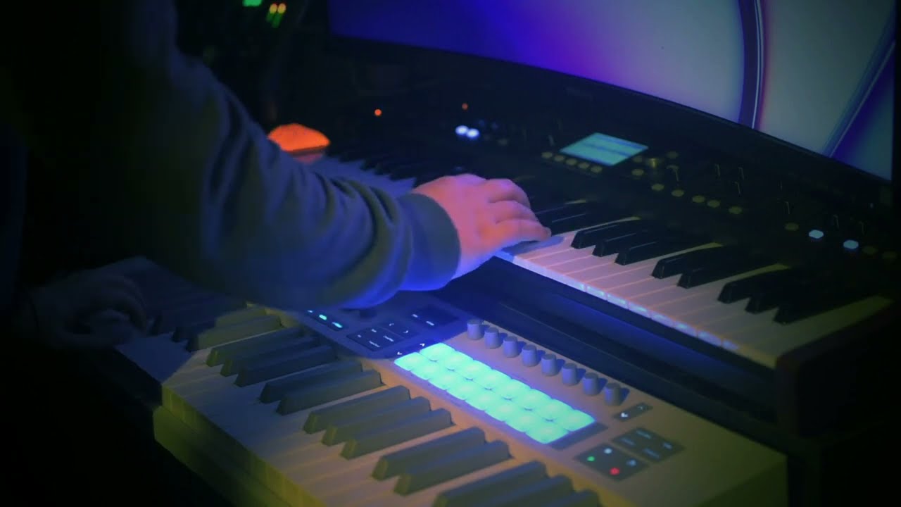 Mad World - Tears For Fears (Synth Drum & Bass cover)