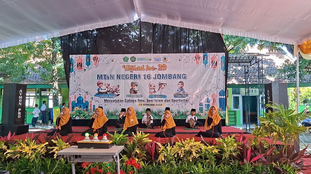 Romadhonu Tajalla & Farsyi Turob - Juara 3 Lomba Festival Al-Banjari MTSN 16 JOMBANG -MI Syafi'iyah 