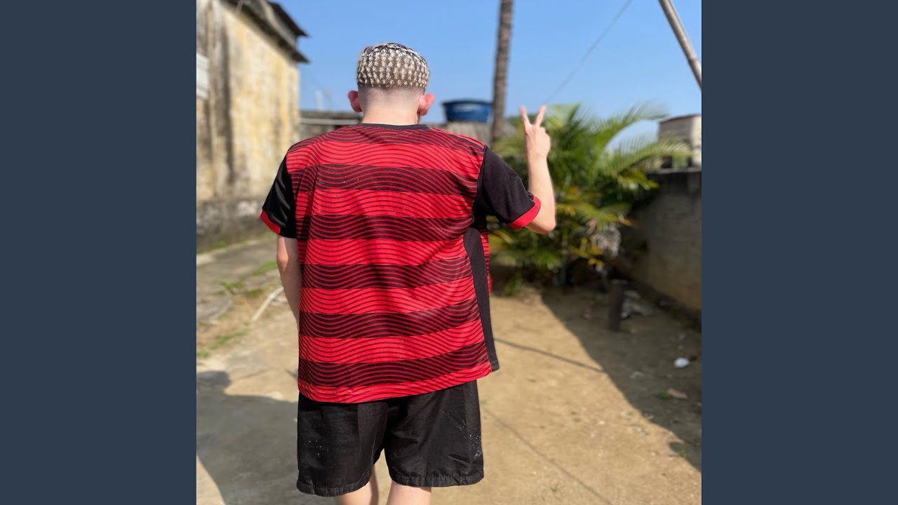 Senta Gostosinho no Colo do Mini Messi