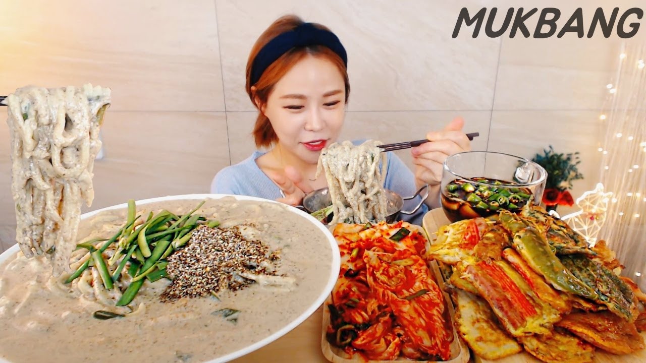 Субтитры) PERILLA SEED NOODLES KIMCHI a kind of PANCAKES KOREAN FOOD MUKBANG ASMR yummy eating show