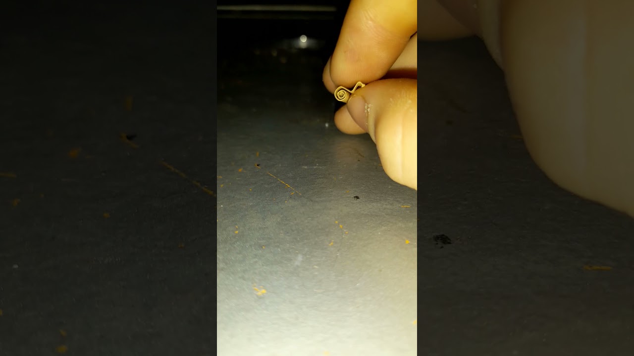 How to roll a M roach for joints