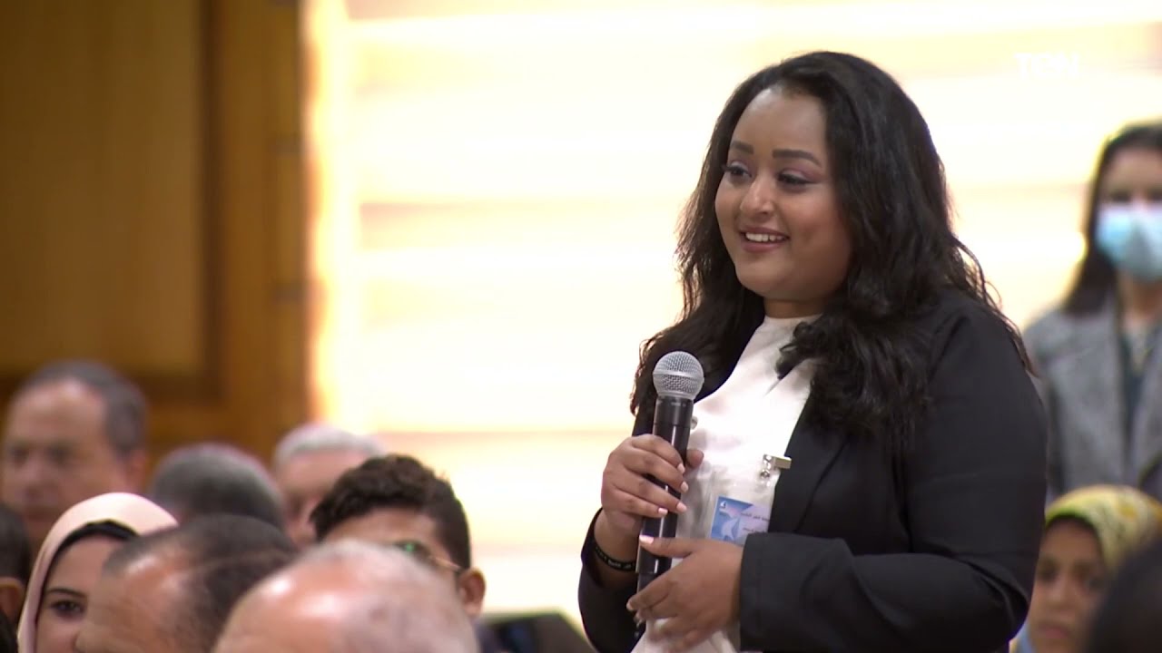 الرئيس السيسى يشارك طلاب جامعة كفرالشيخ الإفطار