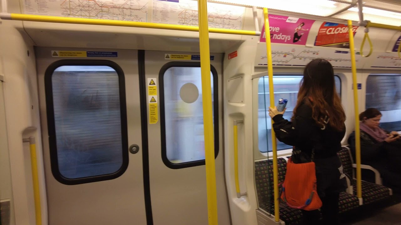 Notting Hill Gate to High Street Kensington Underground Tube Ride