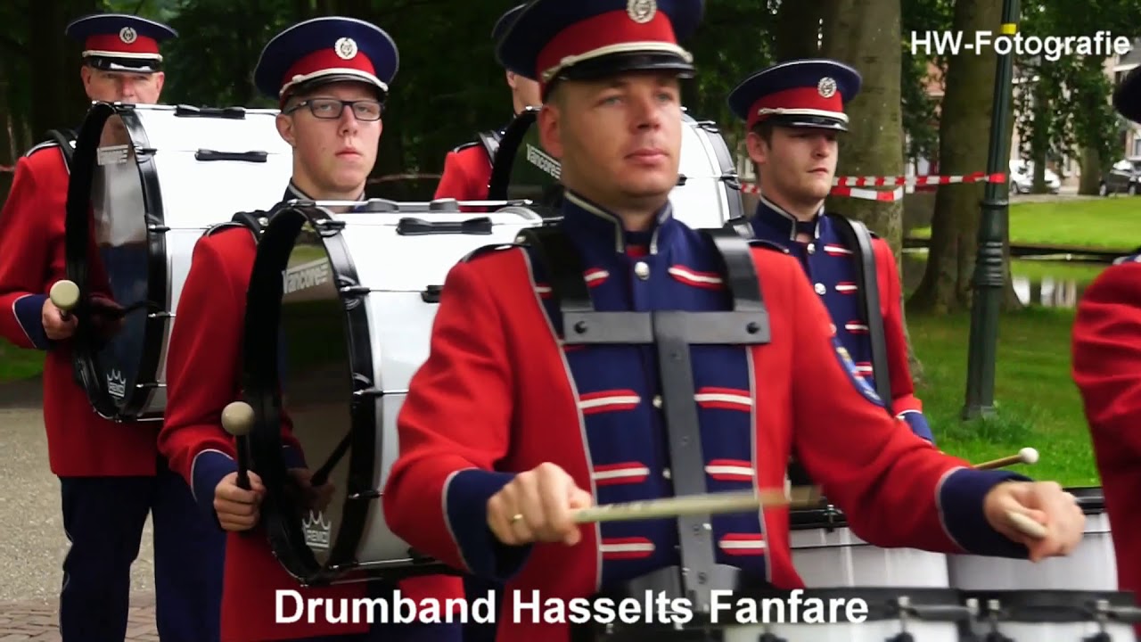 Streetparade in Hanzestad Hasselt tijdens Dweildag