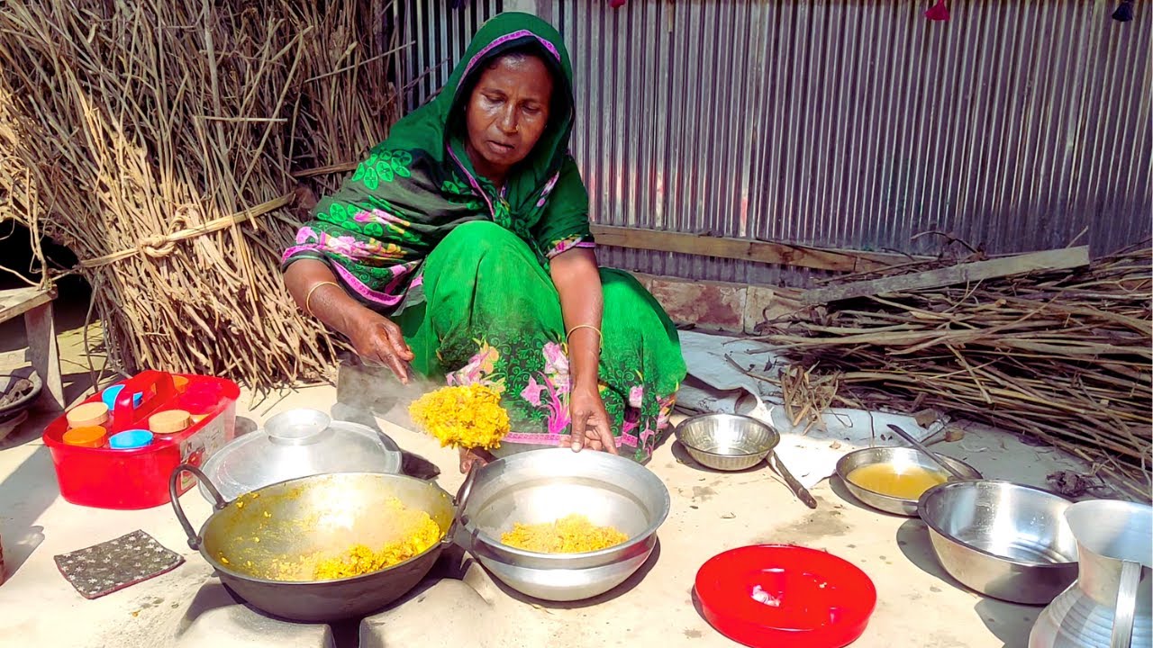 গ্রামের মাটির চুলায় ছাগলের মাংস দিয়ে ভূনা খিচুড়ি রান্না সঙ্গে গ্রাম বাংলার অপরুপ সুন্দর্য ও গ্রামীন