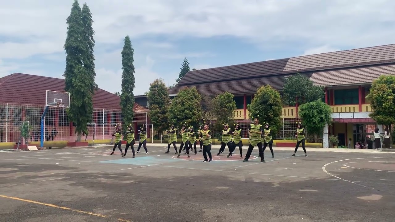 SENAM IRAMA | Ujian Praktik PJOK | Moove and Shine | XII MIPA 7 | SMAN 18 Garut