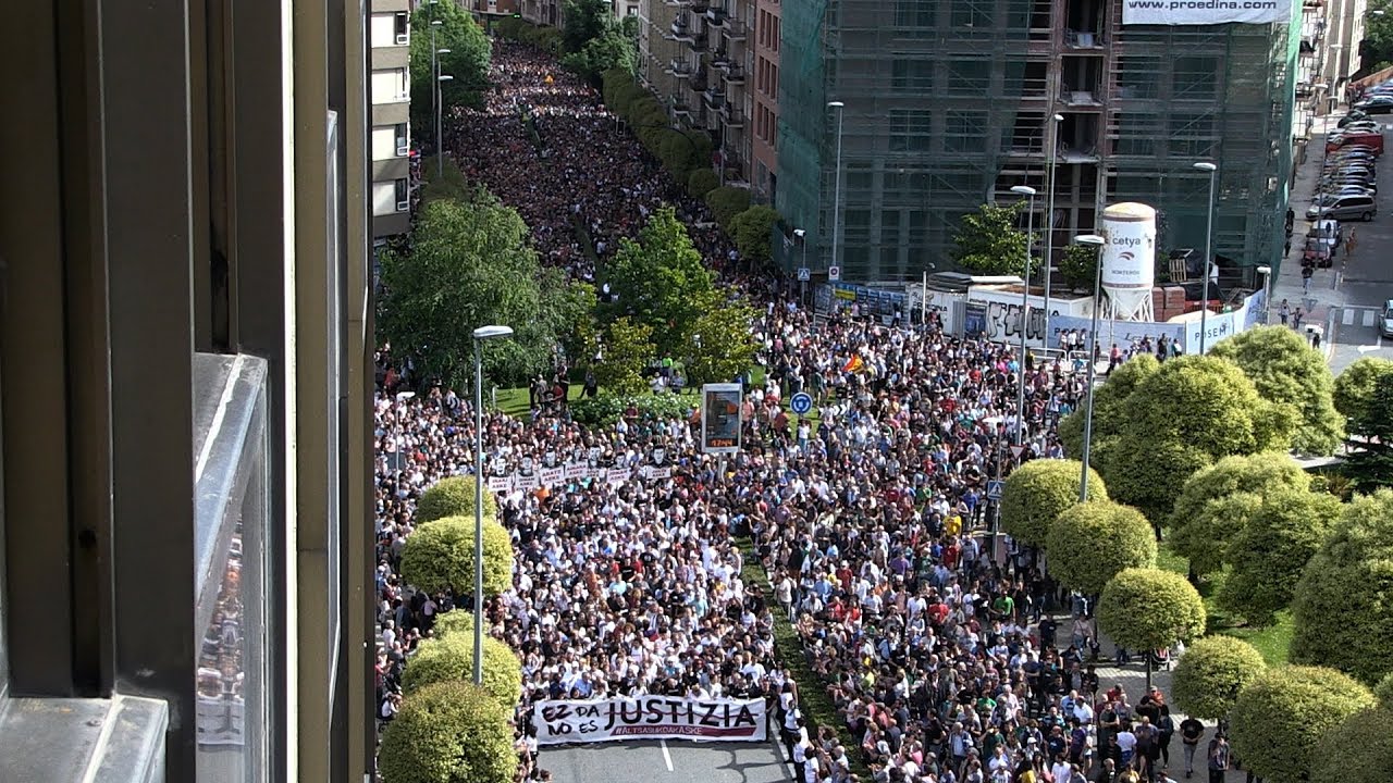 Clamor solidario en Iruñea por los jóvenes de Altsasu